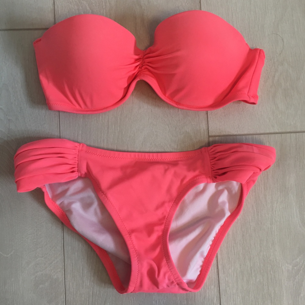 Victoria Secret Bikini. Coral.  32C top and xs bottoms.